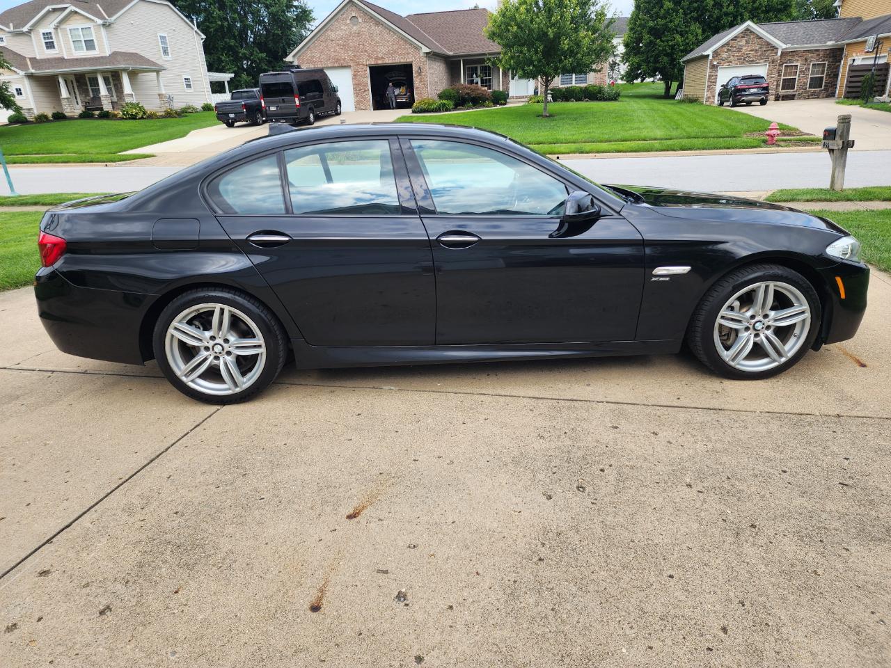 BMW 5 Series 4dr Sdn 535i xDrive AWD 2012