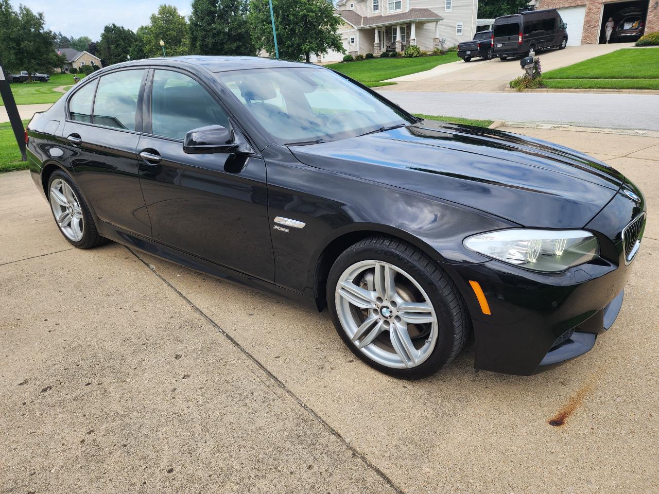 BMW 5 Series 4dr Sdn 535i xDrive AWD 2012
