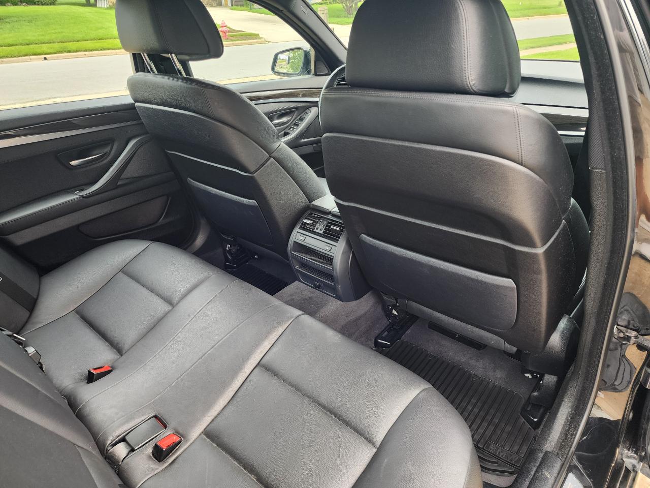 BMW 5 Series 4dr Sdn 535i xDrive AWD 2012