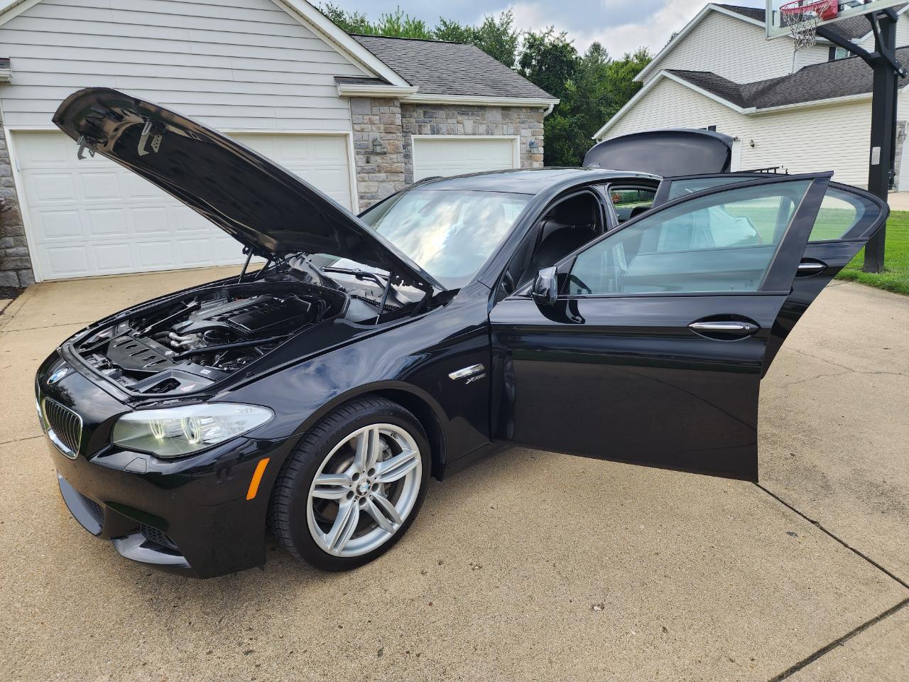 BMW 5 Series 4dr Sdn 535i xDrive AWD 2012
