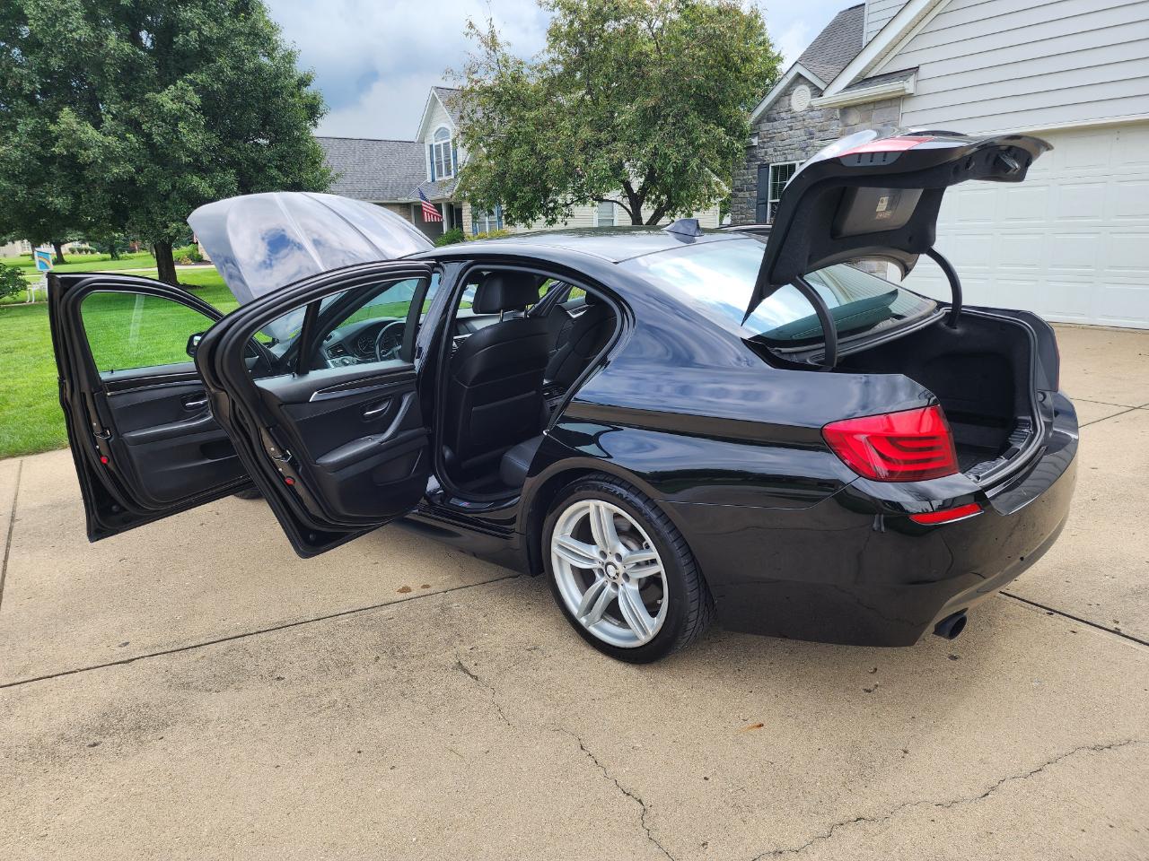 BMW 5 Series 4dr Sdn 535i xDrive AWD 2012