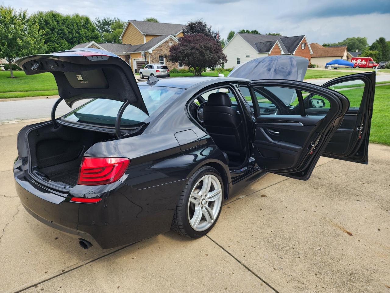 BMW 5 Series 4dr Sdn 535i xDrive AWD 2012