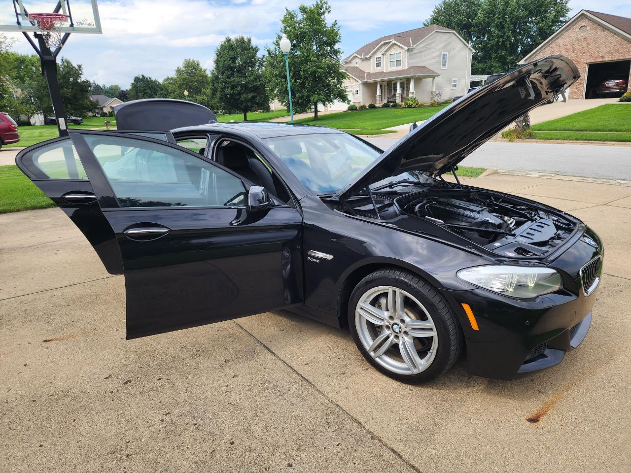 BMW 5 Series 4dr Sdn 535i xDrive AWD 2012