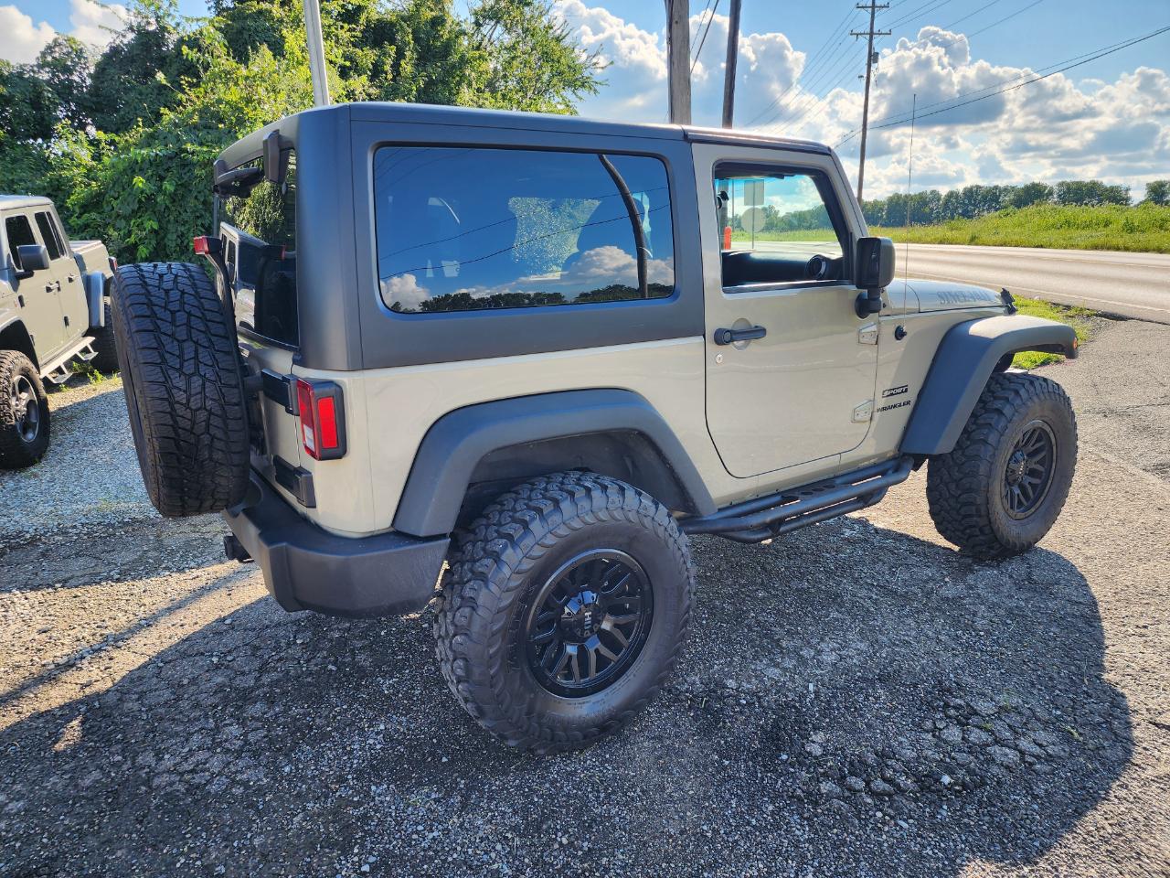 Jeep Wrangler 4WD 2dr Sport 2017