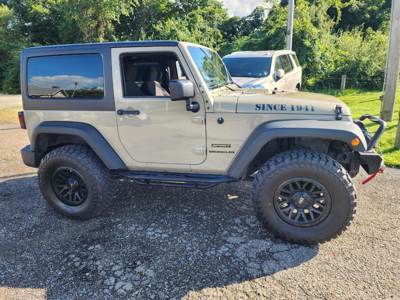Jeep Wrangler 4WD 2dr Sport 2017