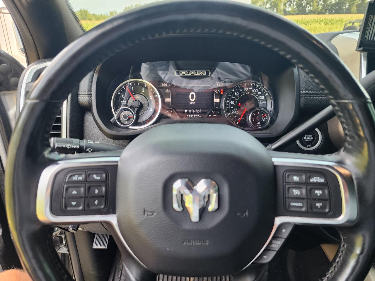 RAM 2500 Laramie 4x4 Crew Cab 6'4" Box 2019
