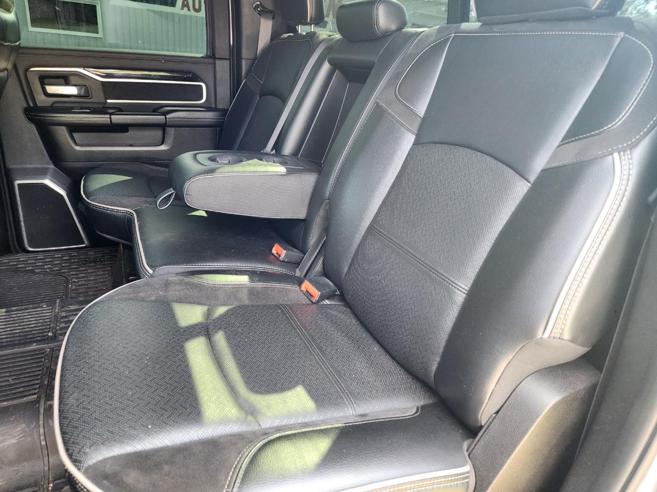 RAM 2500 Laramie 4x4 Crew Cab 6'4" Box 2019