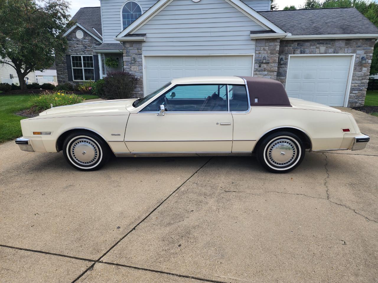 Oldsmobile Toronado 2dr Coupe Custom Brougham 1983