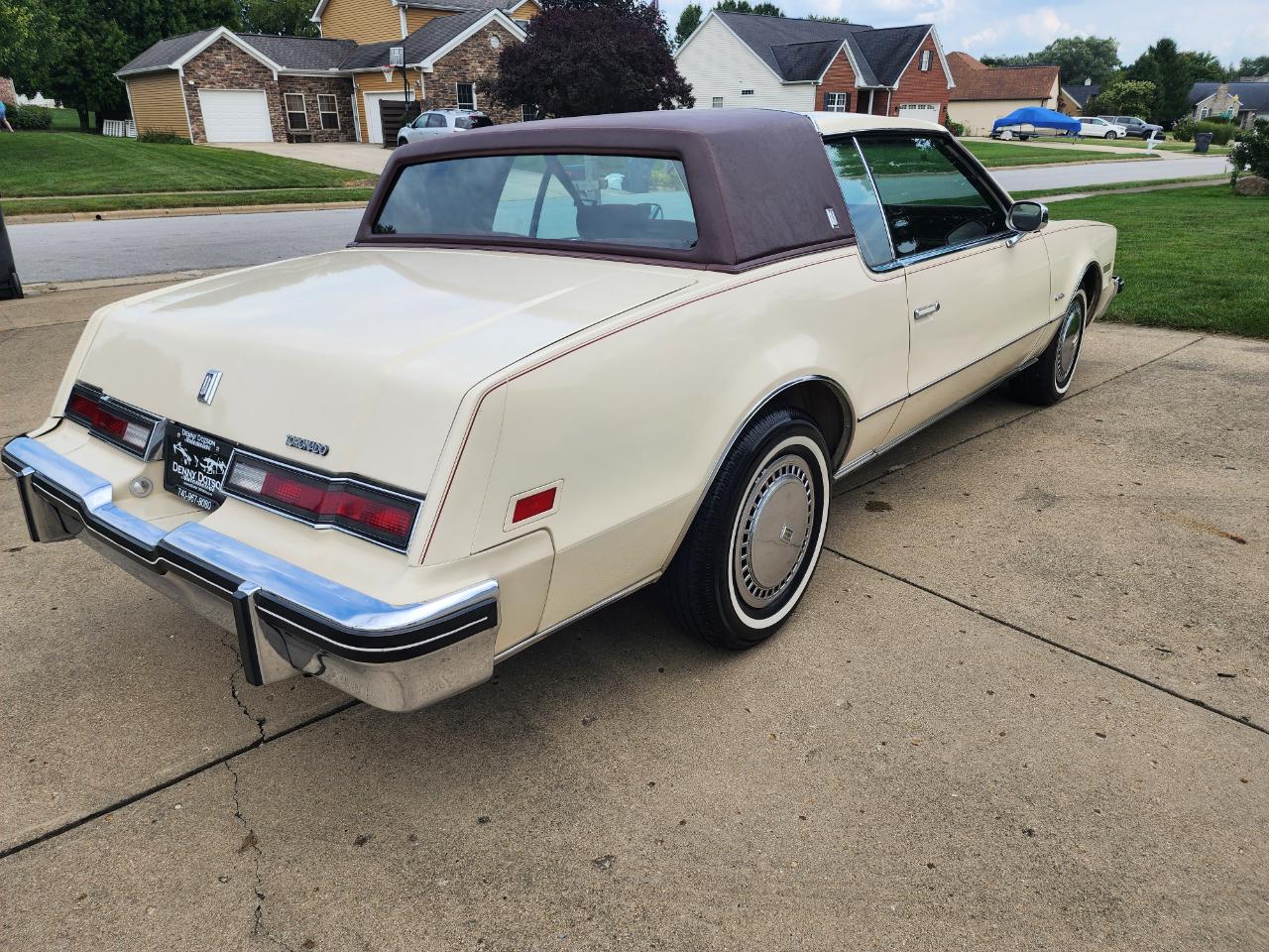 Oldsmobile Toronado 2dr Coupe Custom Brougham 1983