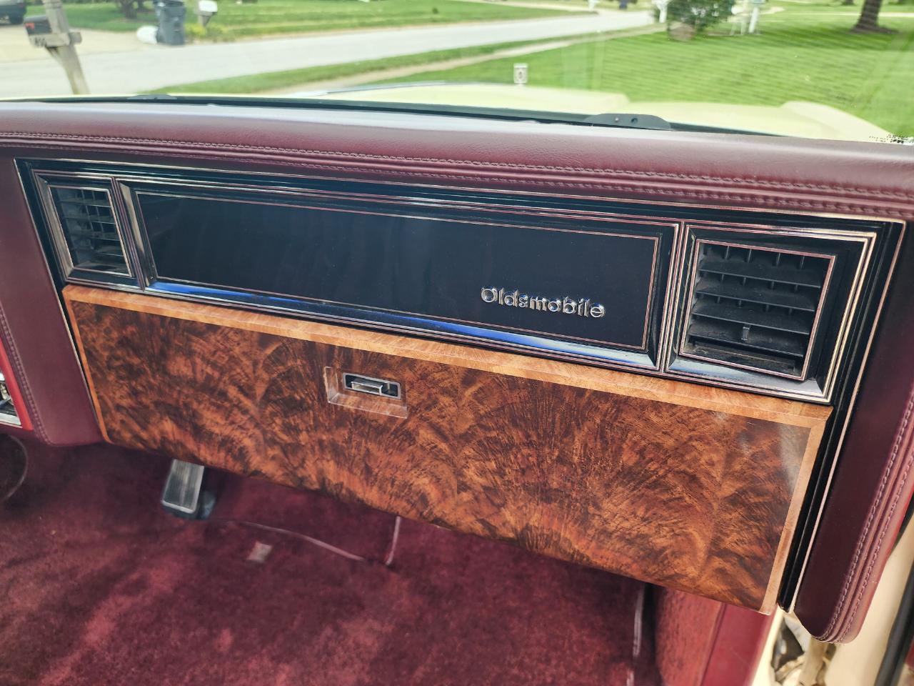 Oldsmobile Toronado 2dr Coupe Custom Brougham 1983