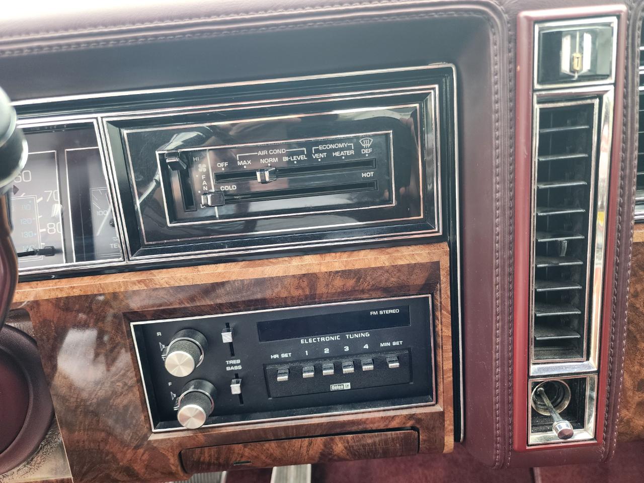 Oldsmobile Toronado 2dr Coupe Custom Brougham 1983