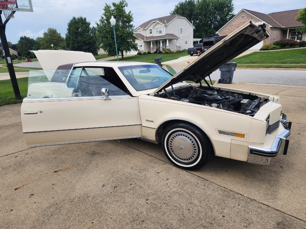 Oldsmobile Toronado 2dr Coupe Custom Brougham 1983