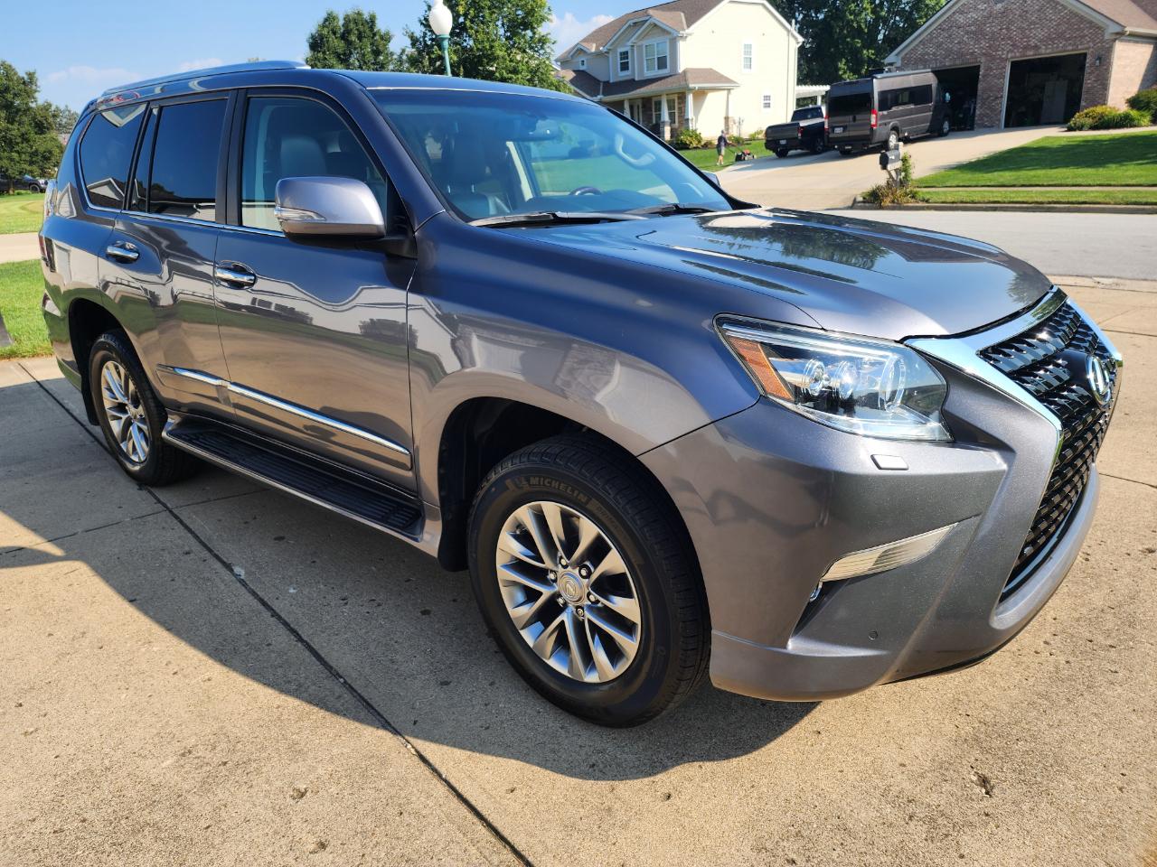 Lexus GX 460 4WD 4dr Luxury 2016
