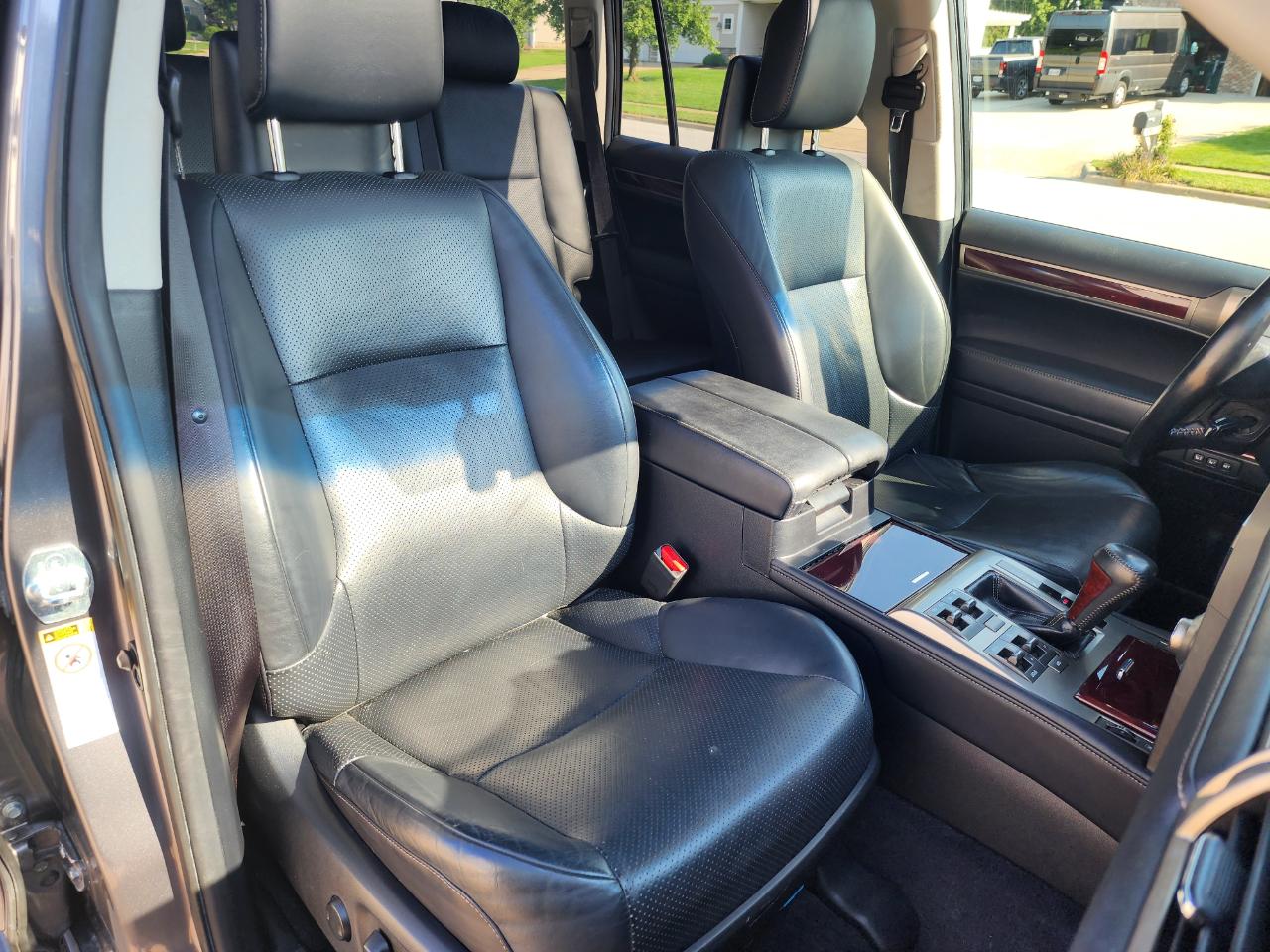 Lexus GX 460 4WD 4dr Luxury 2016