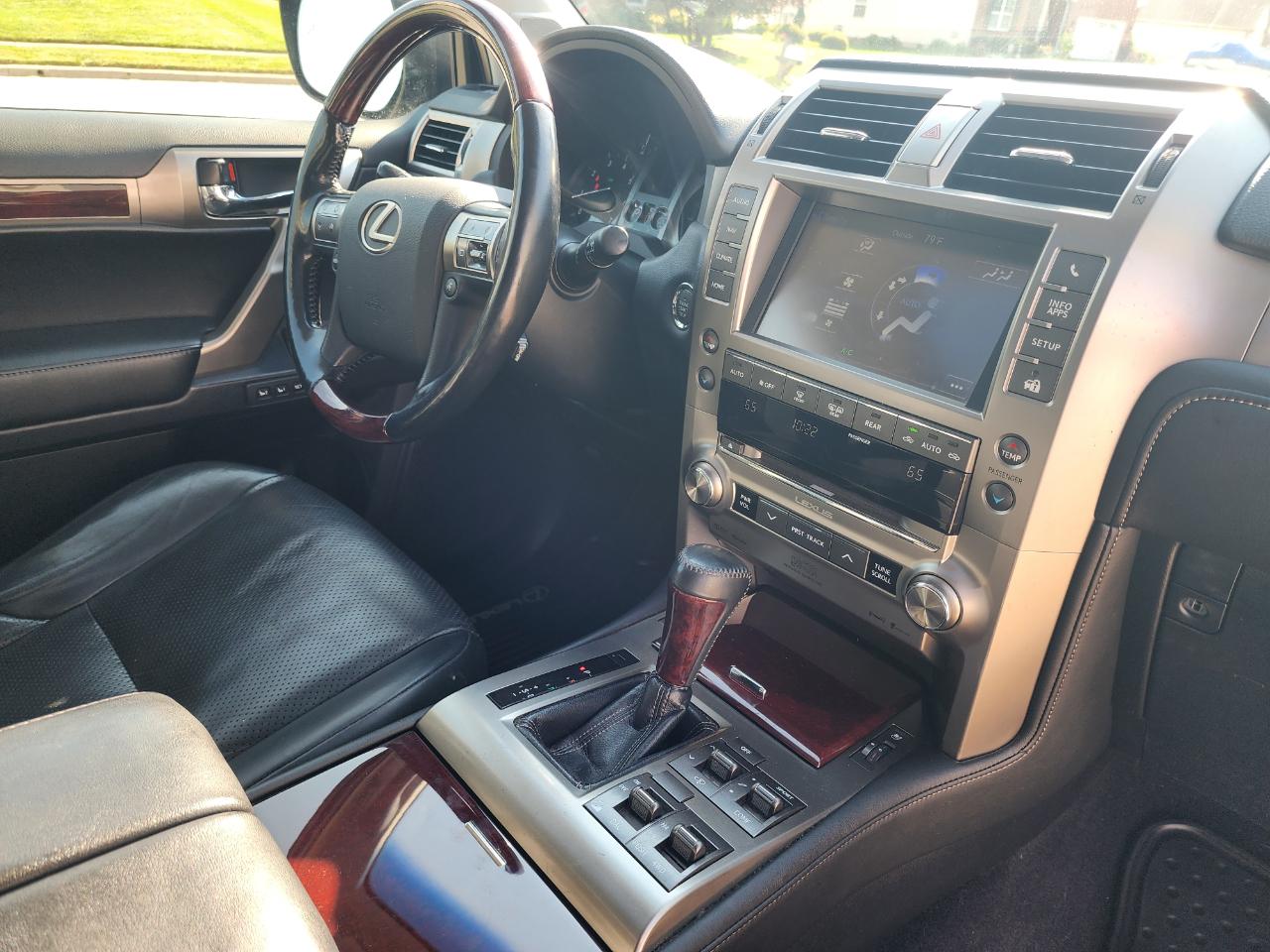 Lexus GX 460 4WD 4dr Luxury 2016
