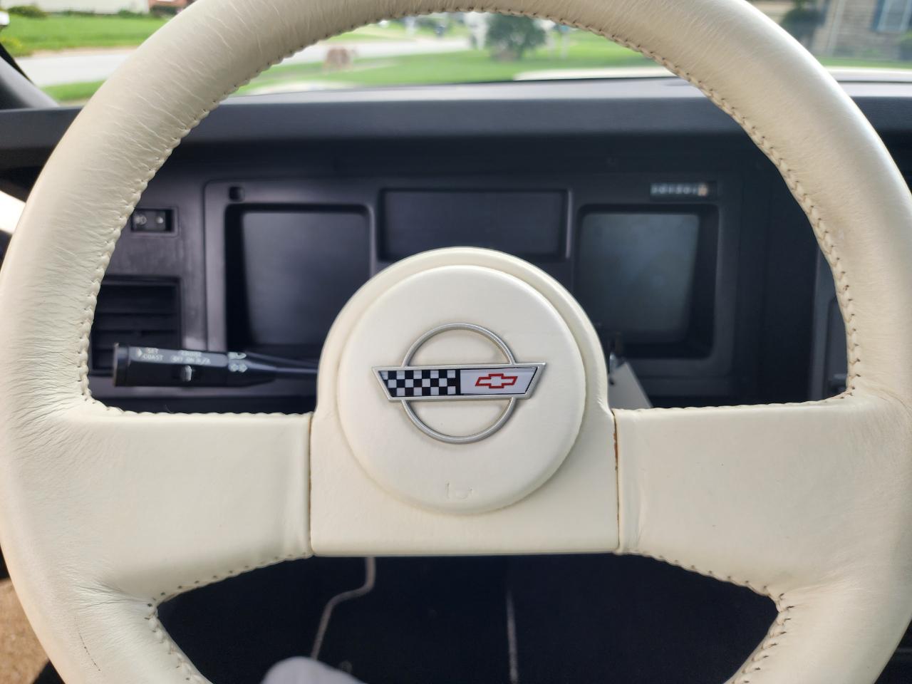 Chevrolet Corvette 2dr Hatchback Coupe 1988