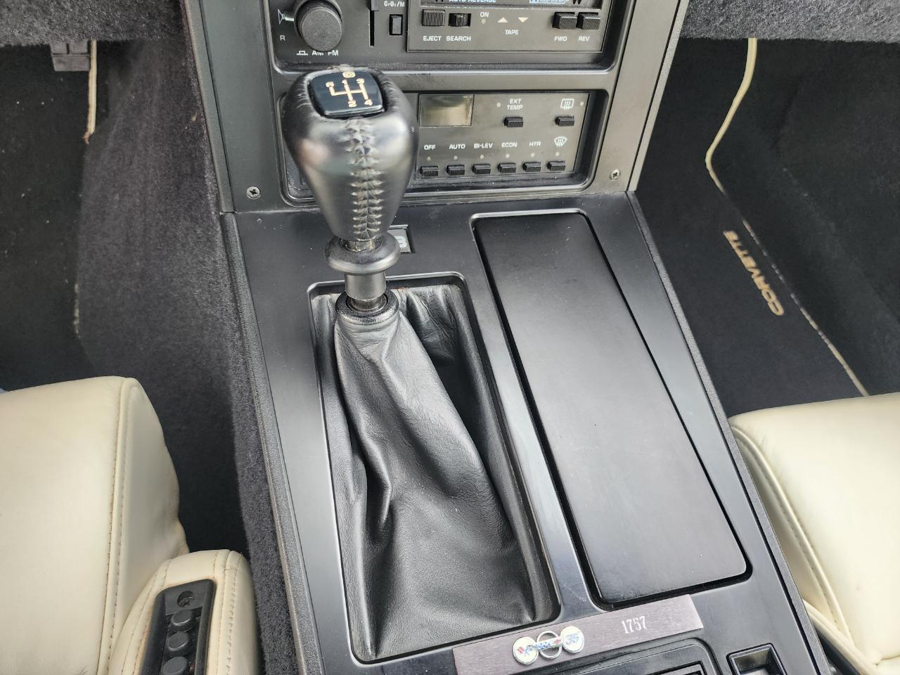Chevrolet Corvette 2dr Hatchback Coupe 1988
