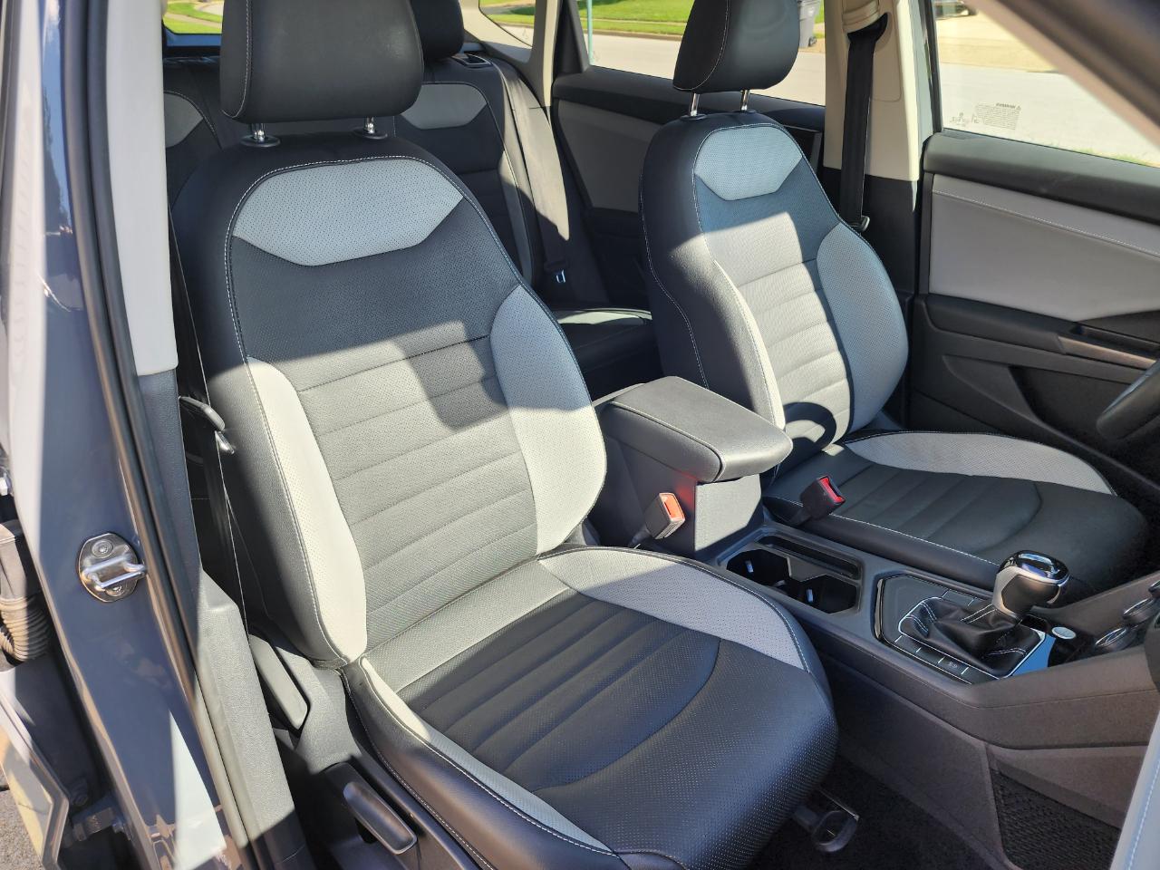 Volkswagen Taos SEL FWD 2022