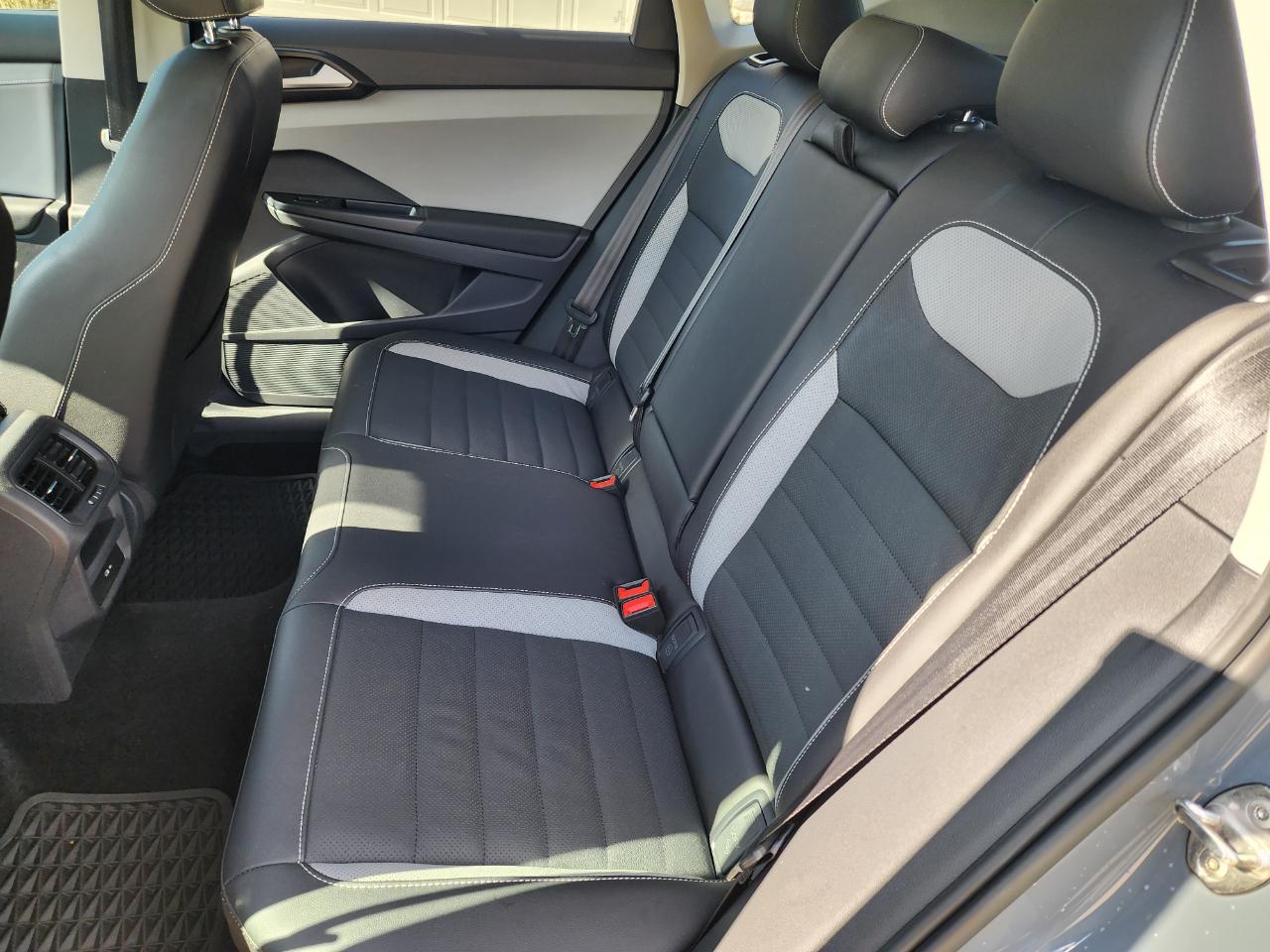 Volkswagen Taos SEL FWD 2022