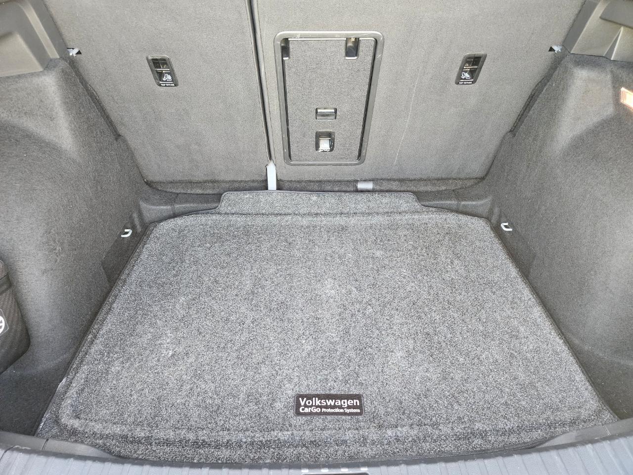 Volkswagen Taos SEL FWD 2022