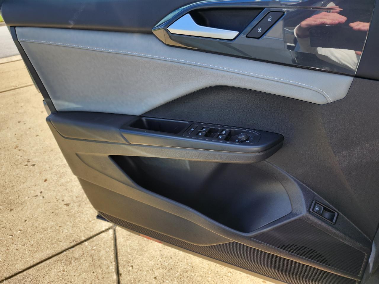 Volkswagen Taos SEL FWD 2022