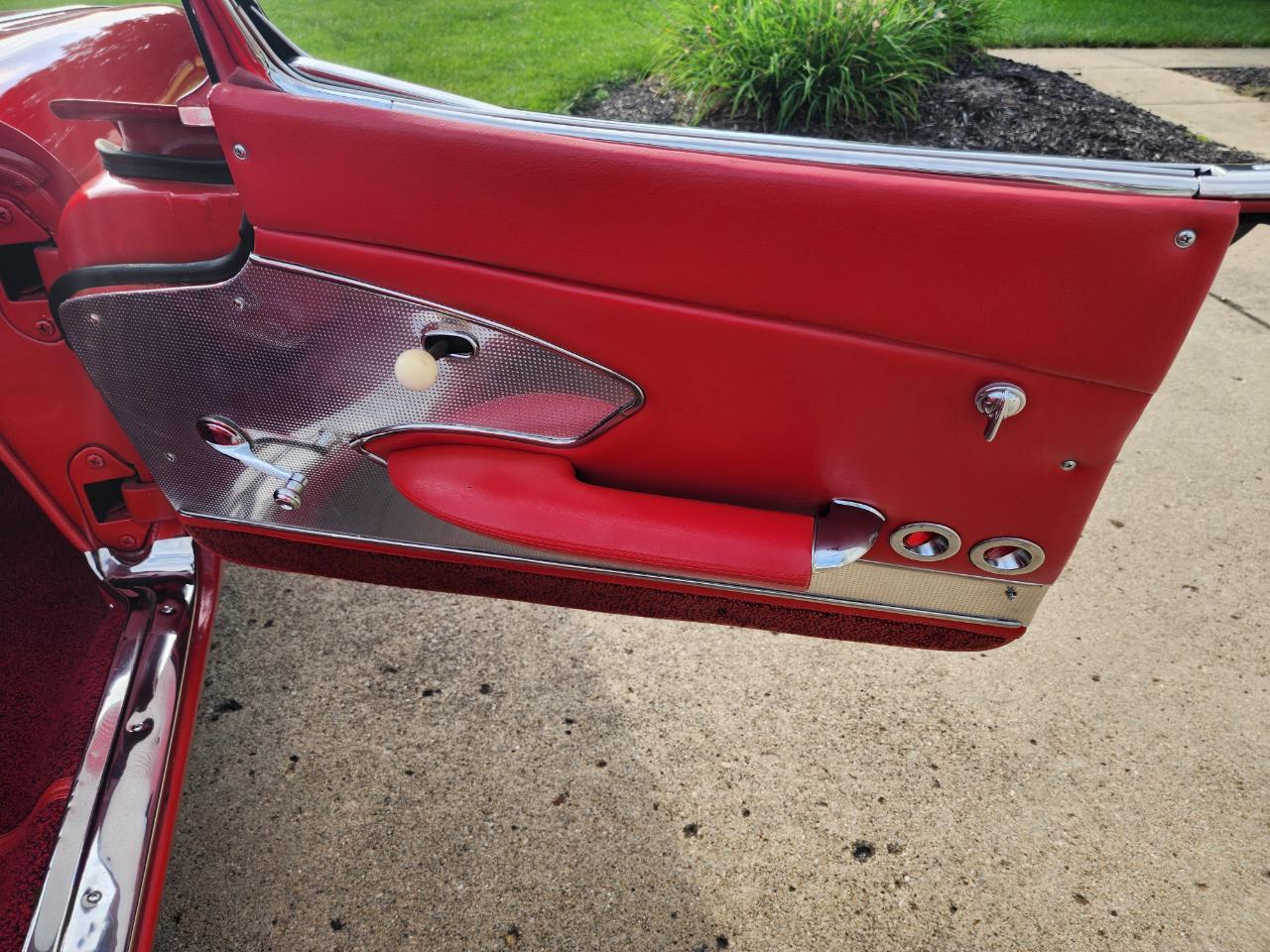 Chevrolet Corvette Convertible 1960
