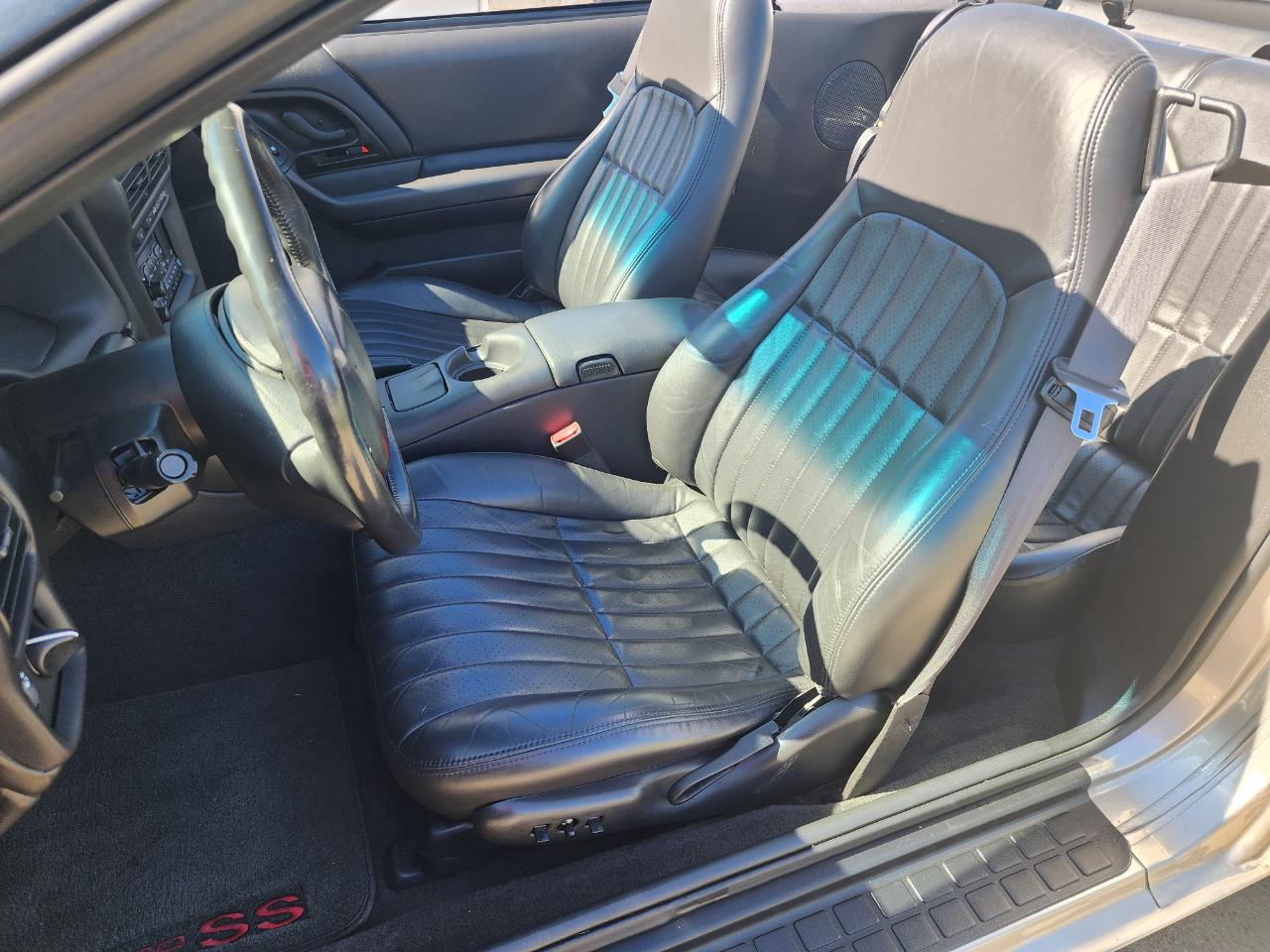 Chevrolet Camaro 2dr Convertible SS 2002