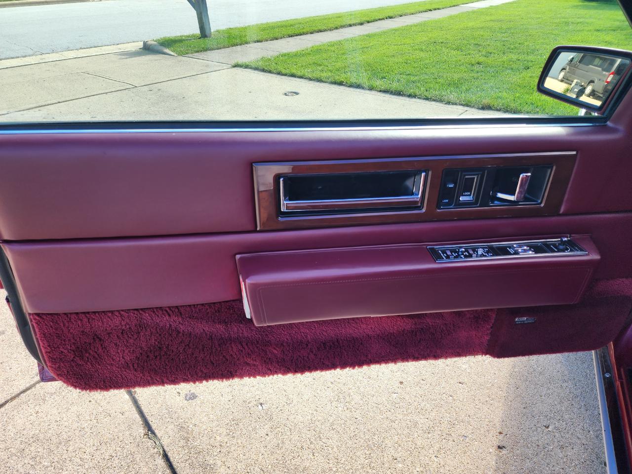 Cadillac Fleetwood 2dr Coupe 1992