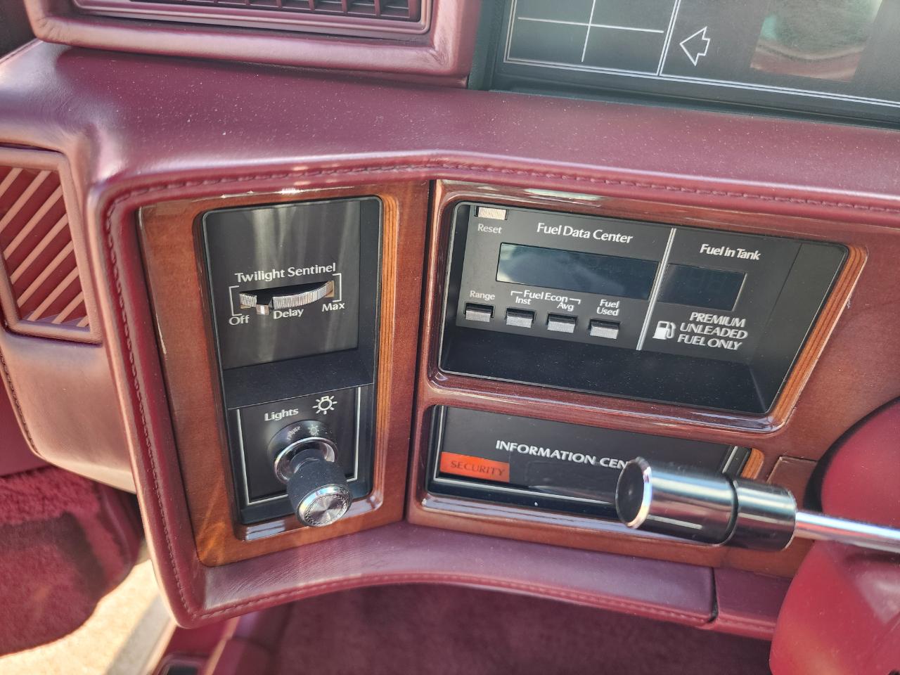 Cadillac Fleetwood 2dr Coupe 1992