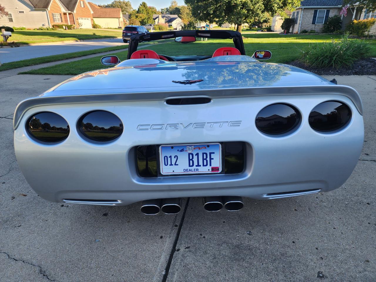 Chevrolet Corvette 2dr Convertible 2001