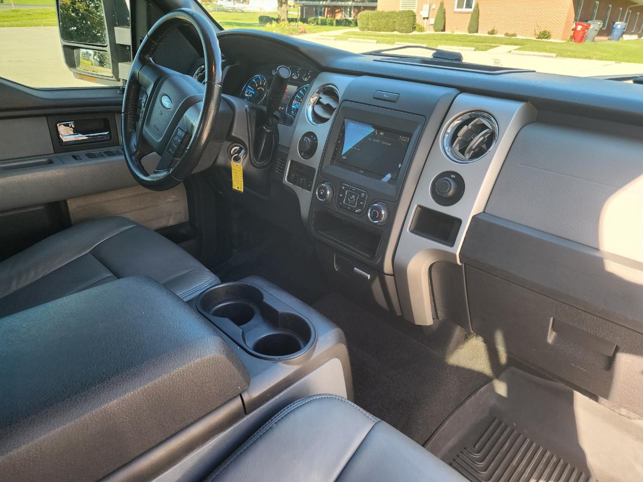 Ford F-150 4WD SuperCrew 145" XLT 2014