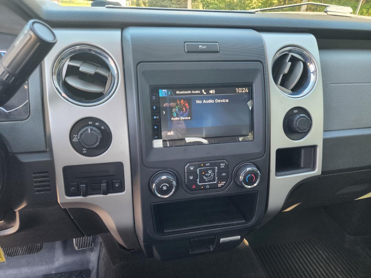 Ford F-150 4WD SuperCrew 145" XLT 2014