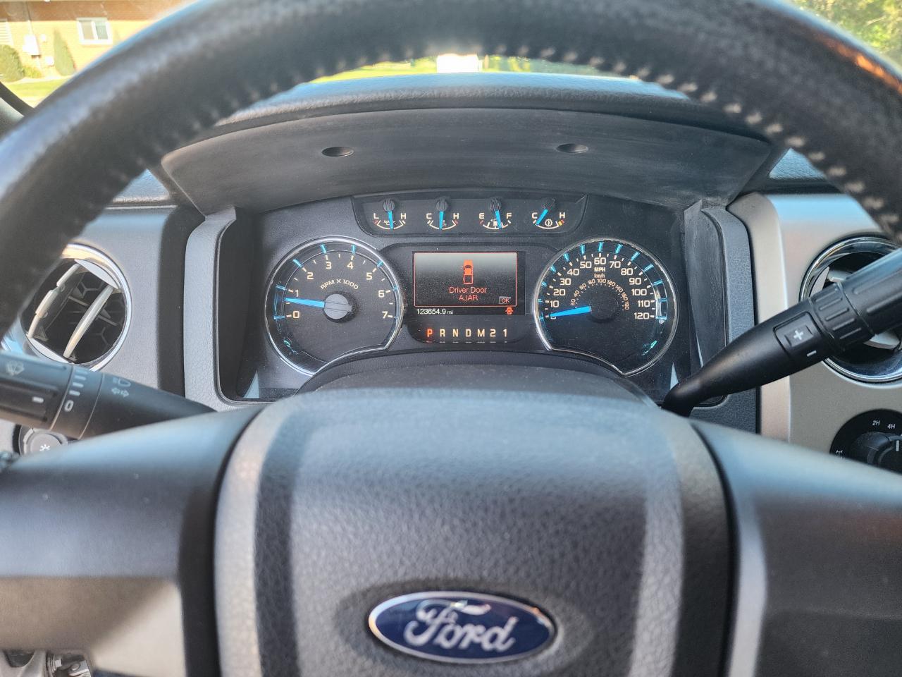 Ford F-150 4WD SuperCrew 145" XLT 2014