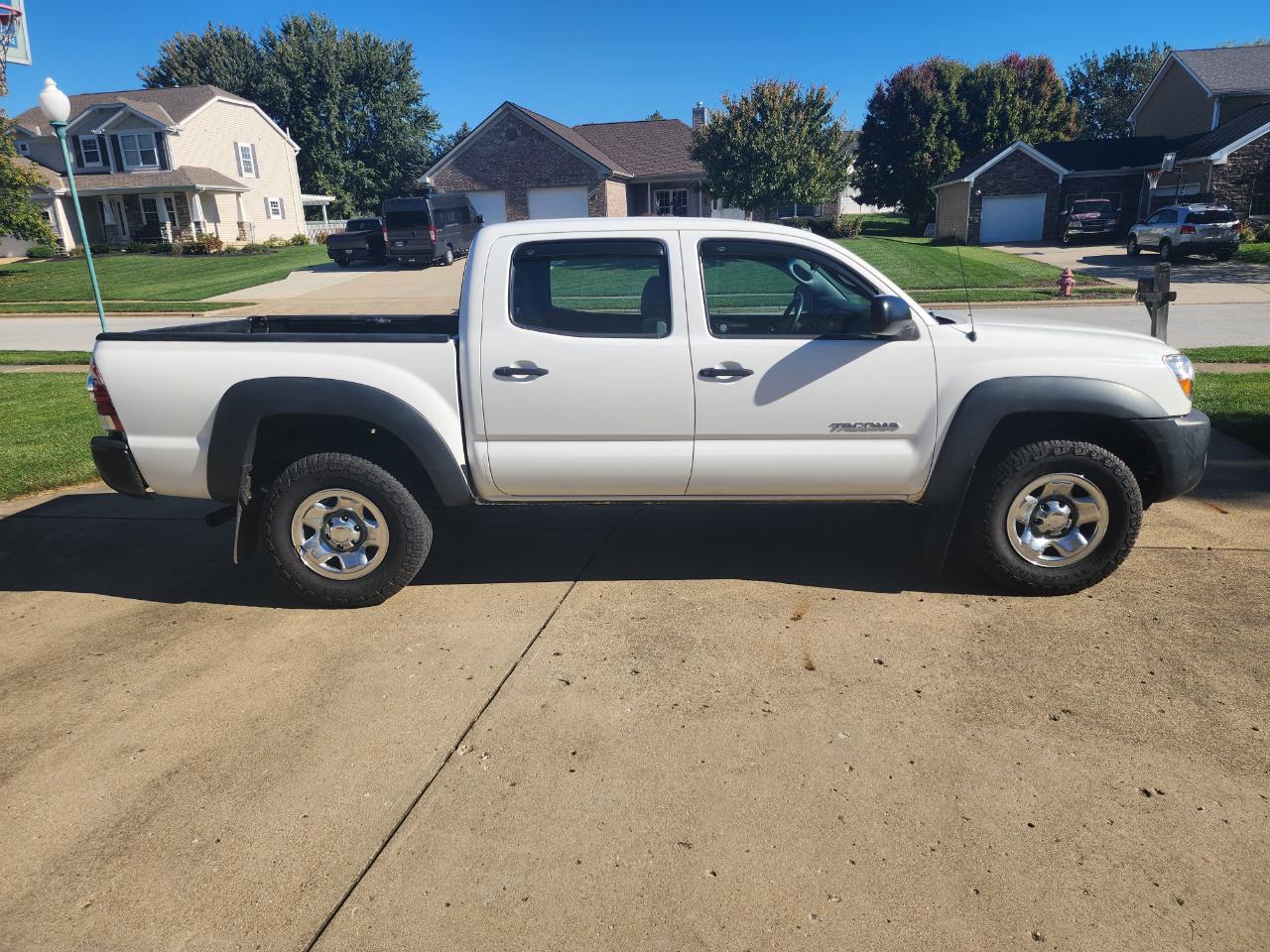 Toyota Tacoma 4WD SR5 Double Cab 5' Bed V6 AT (Natl) 2008