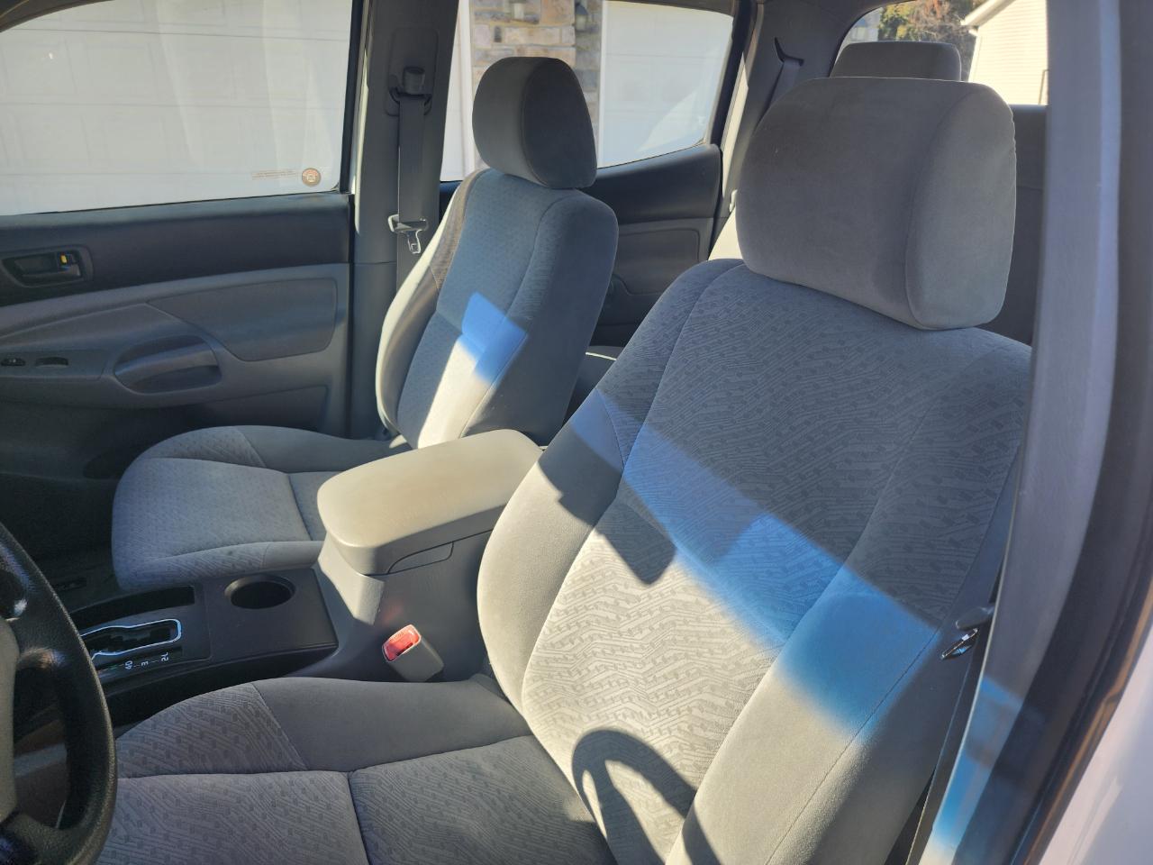 Toyota Tacoma 4WD SR5 Double Cab 5' Bed V6 AT (Natl) 2008