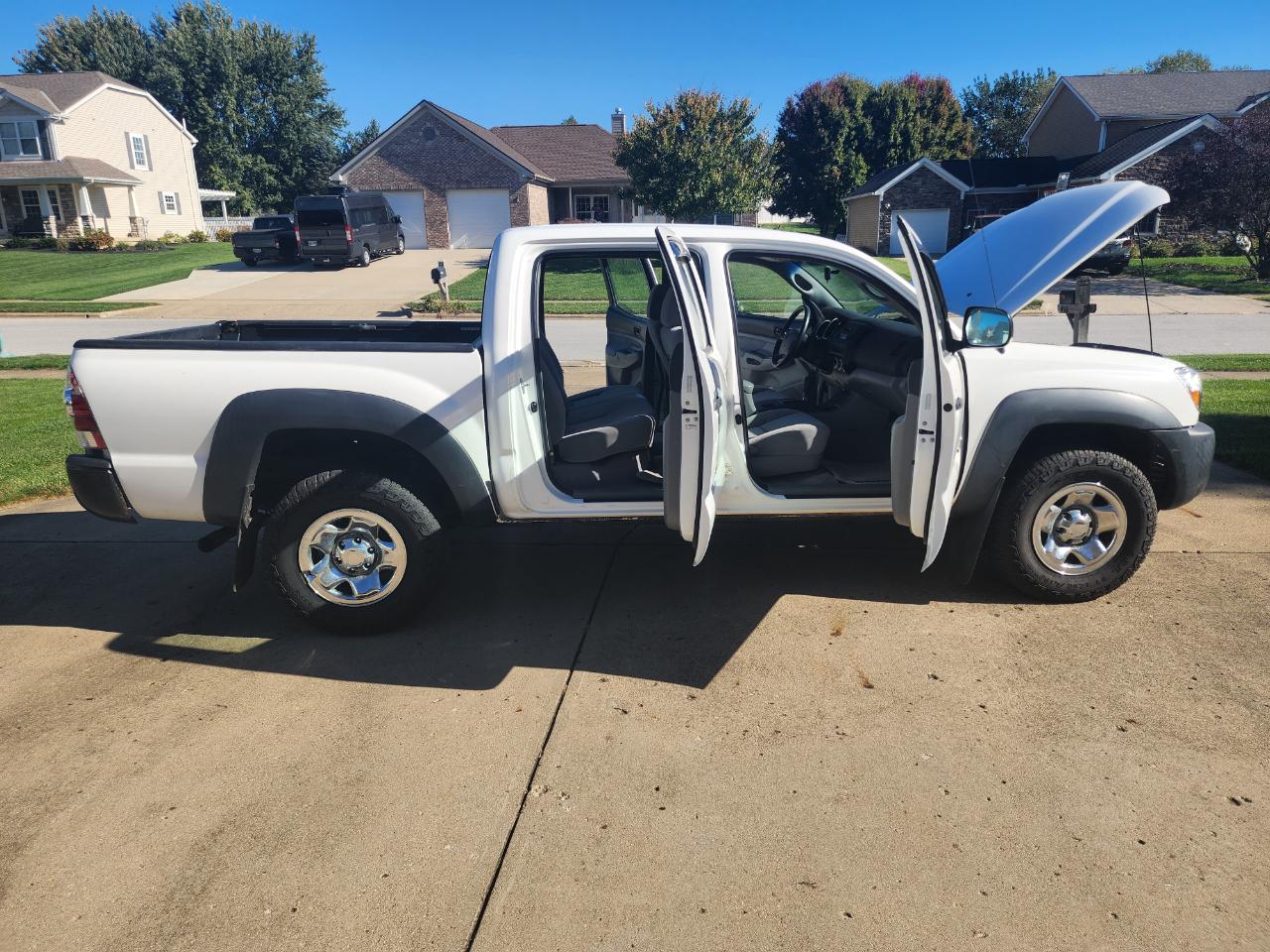 Toyota Tacoma 4WD SR5 Double Cab 5' Bed V6 AT (Natl) 2008