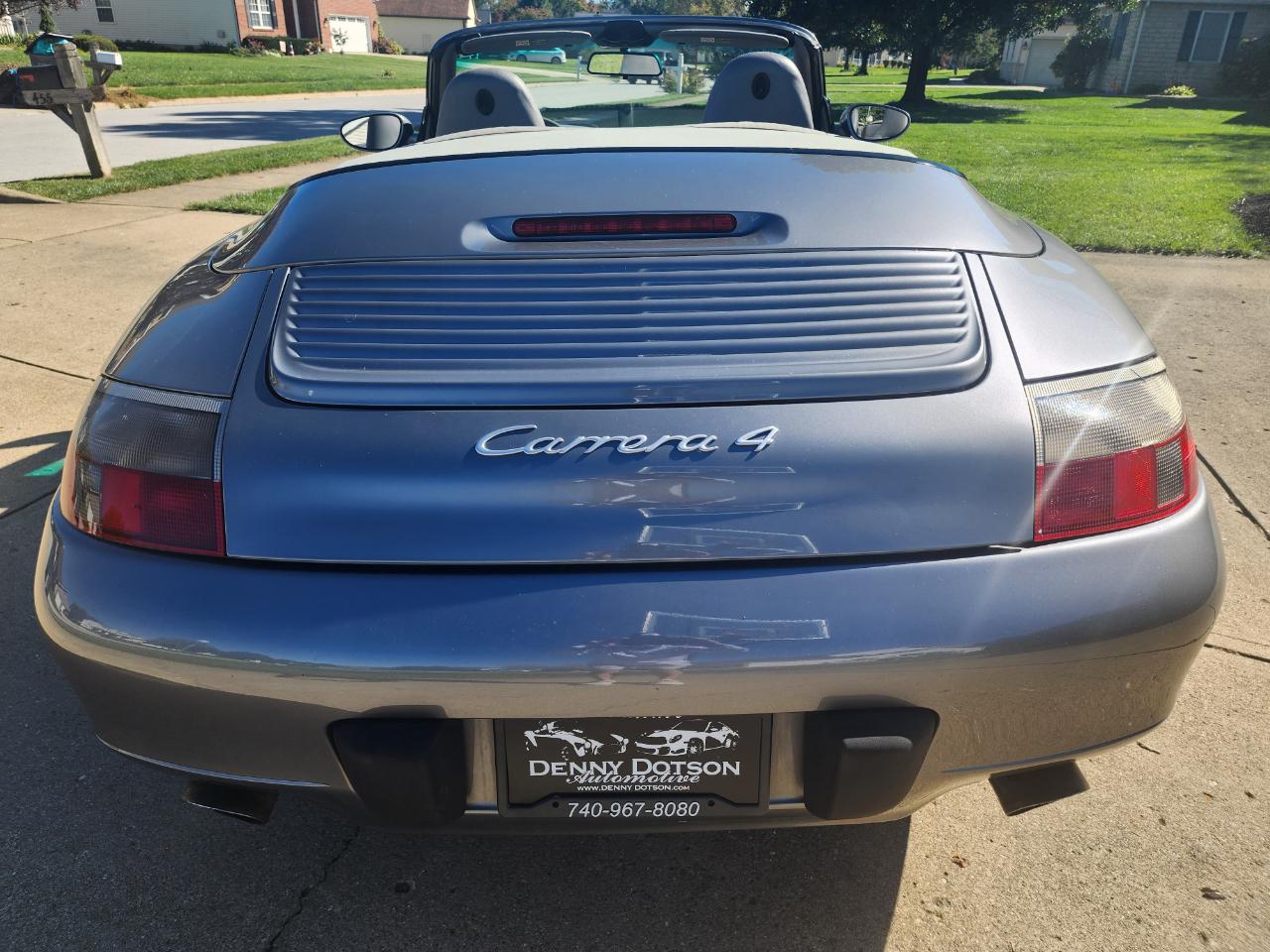 Porsche 911 Carrera 2dr Cabriolet Carrera 4 2001