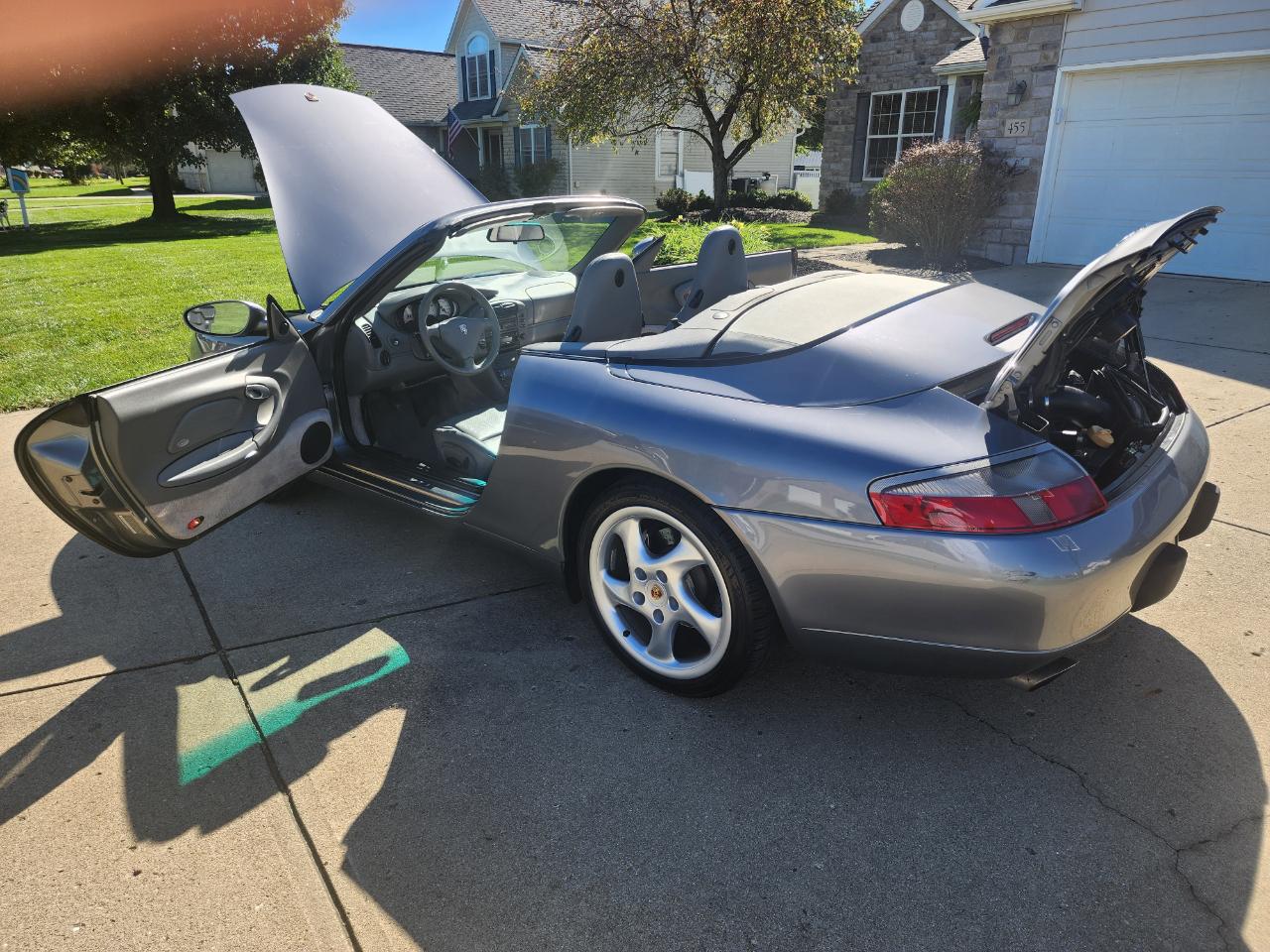 Porsche 911 Carrera 2dr Cabriolet Carrera 4 2001