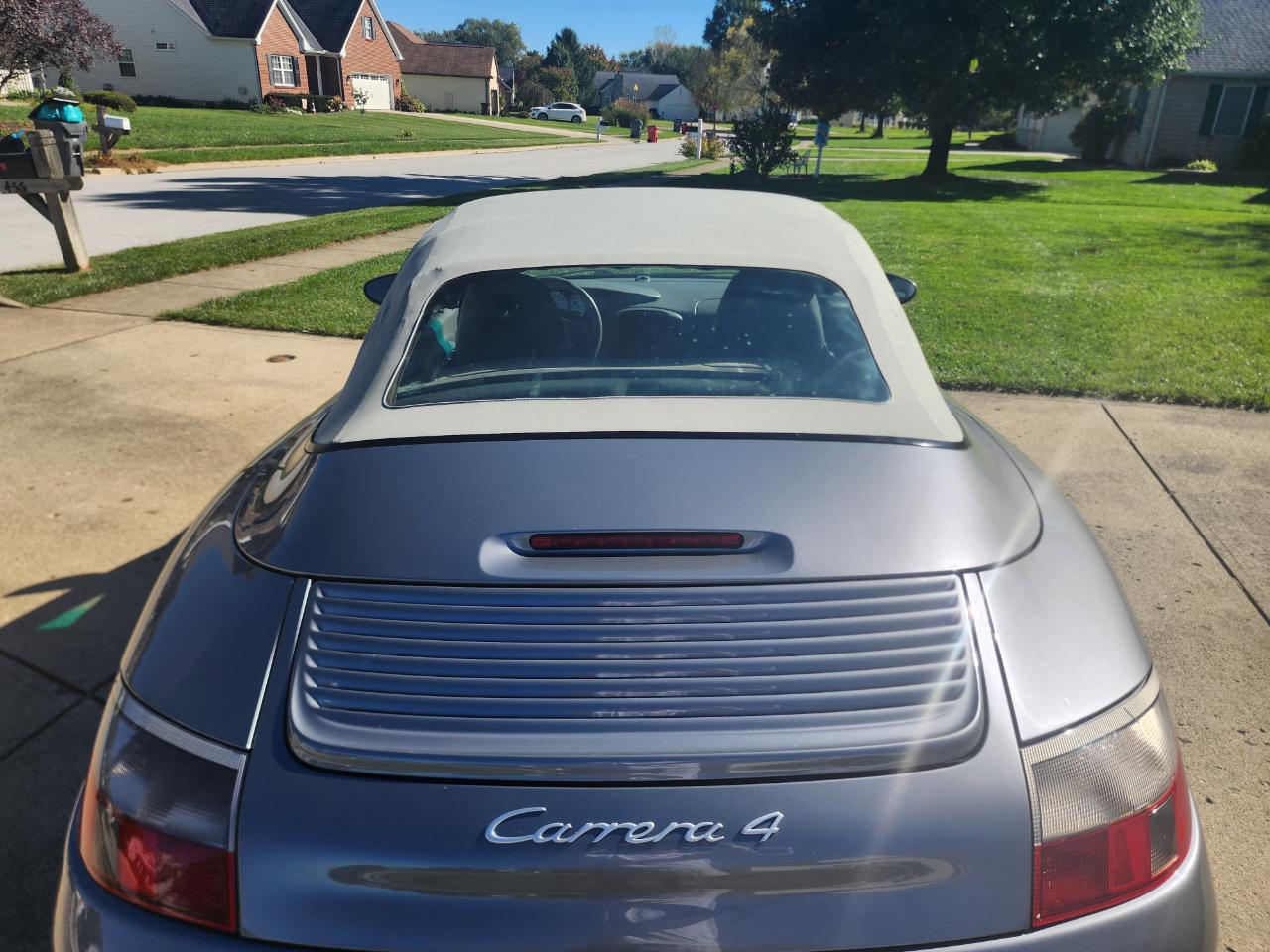 Porsche 911 Carrera 2dr Cabriolet Carrera 4 2001