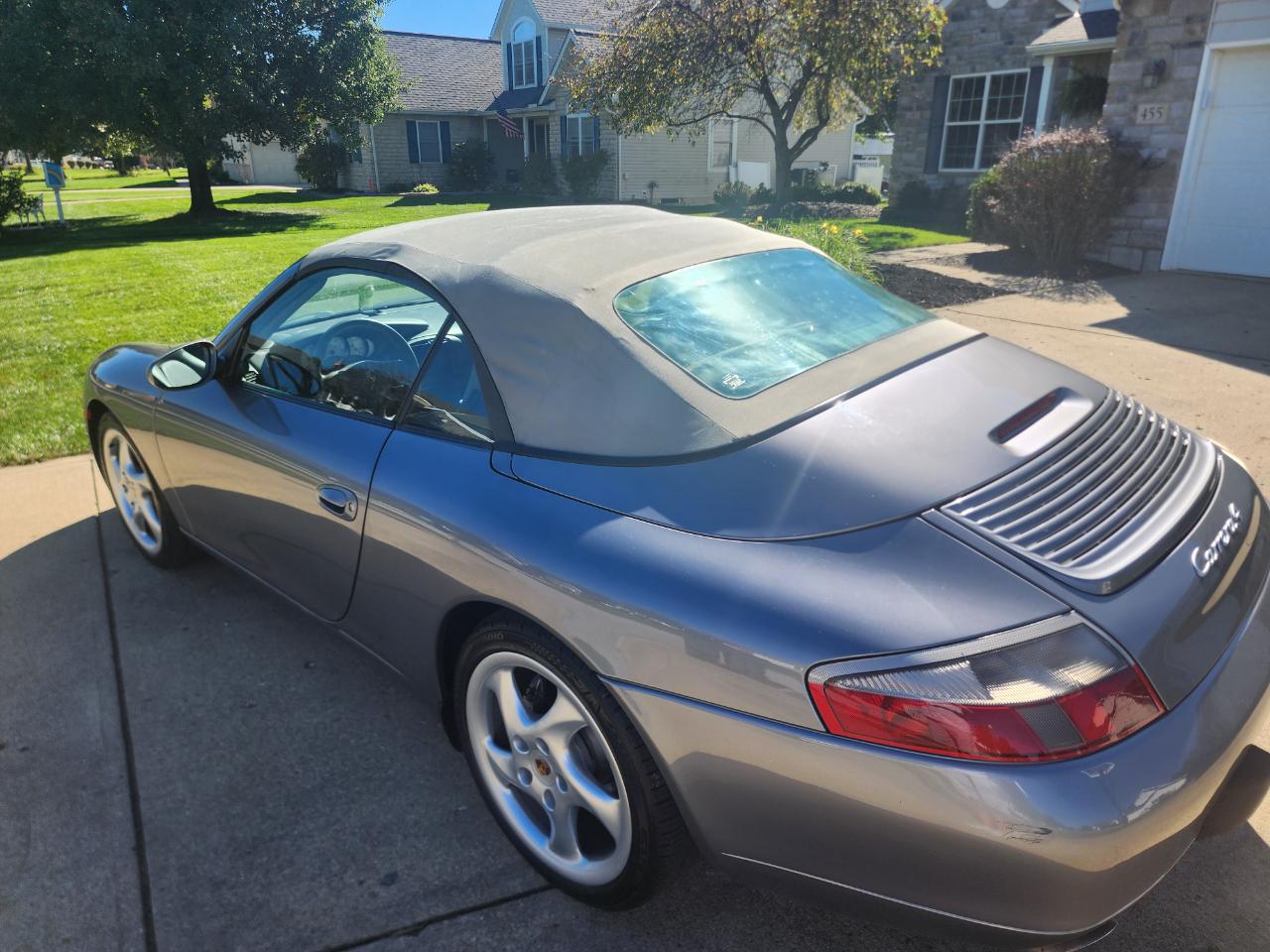 Porsche 911 Carrera 2dr Cabriolet Carrera 4 2001