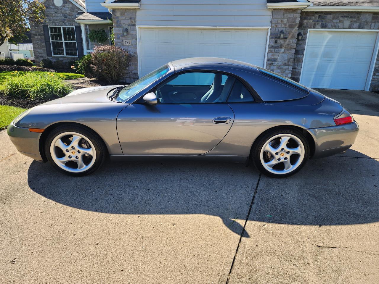 Porsche 911 Carrera 2dr Cabriolet Carrera 4 2001