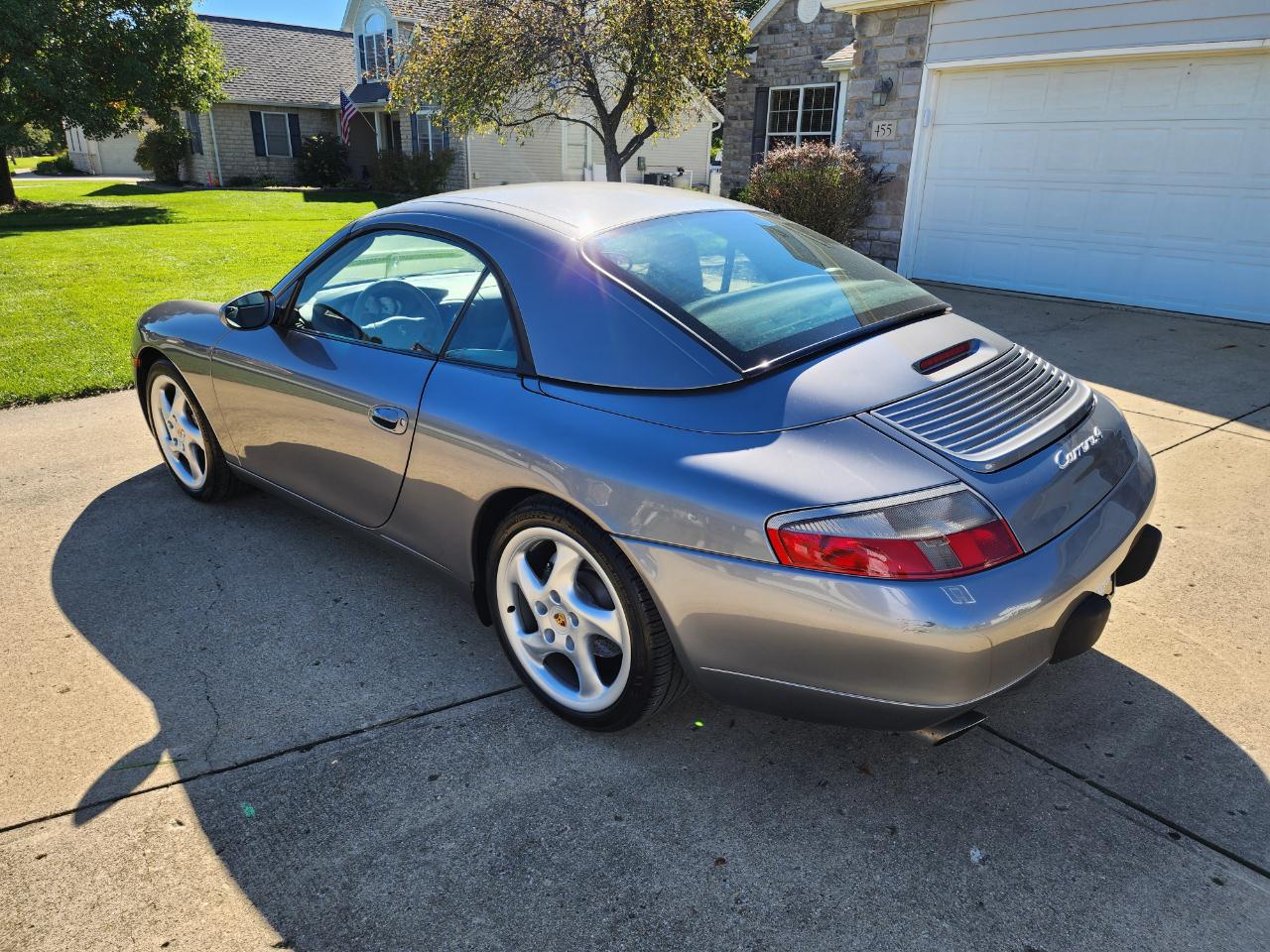 Porsche 911 Carrera 2dr Cabriolet Carrera 4 2001