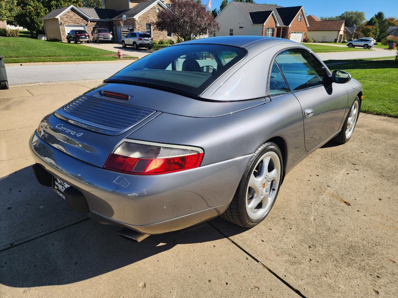 Porsche 911 Carrera 2dr Cabriolet Carrera 4 2001