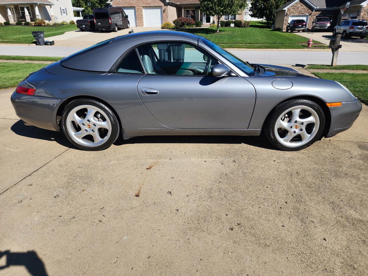 Porsche 911 Carrera 2dr Cabriolet Carrera 4 2001