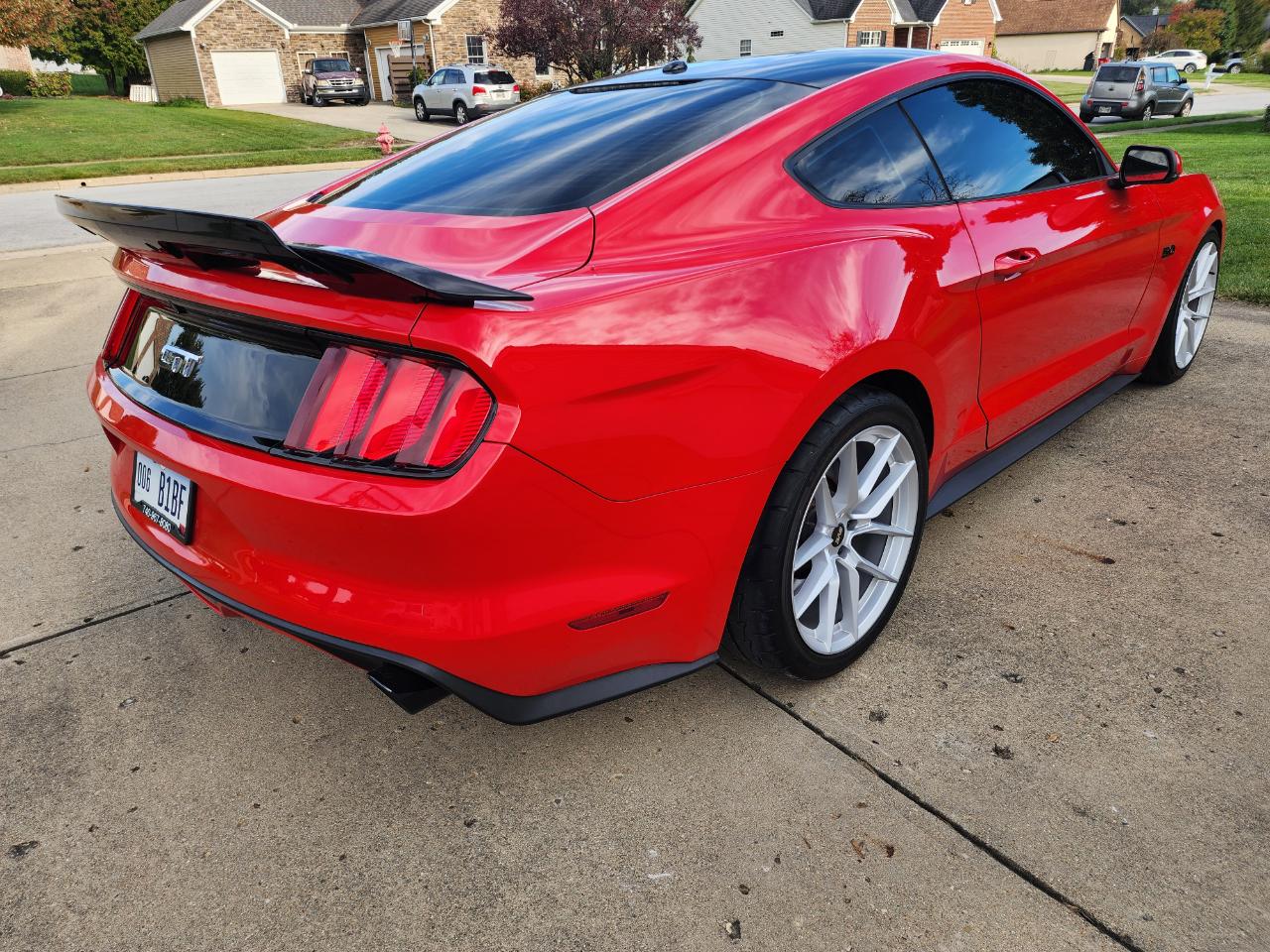 Ford Mustang 2dr Fastback GT Premium 2015