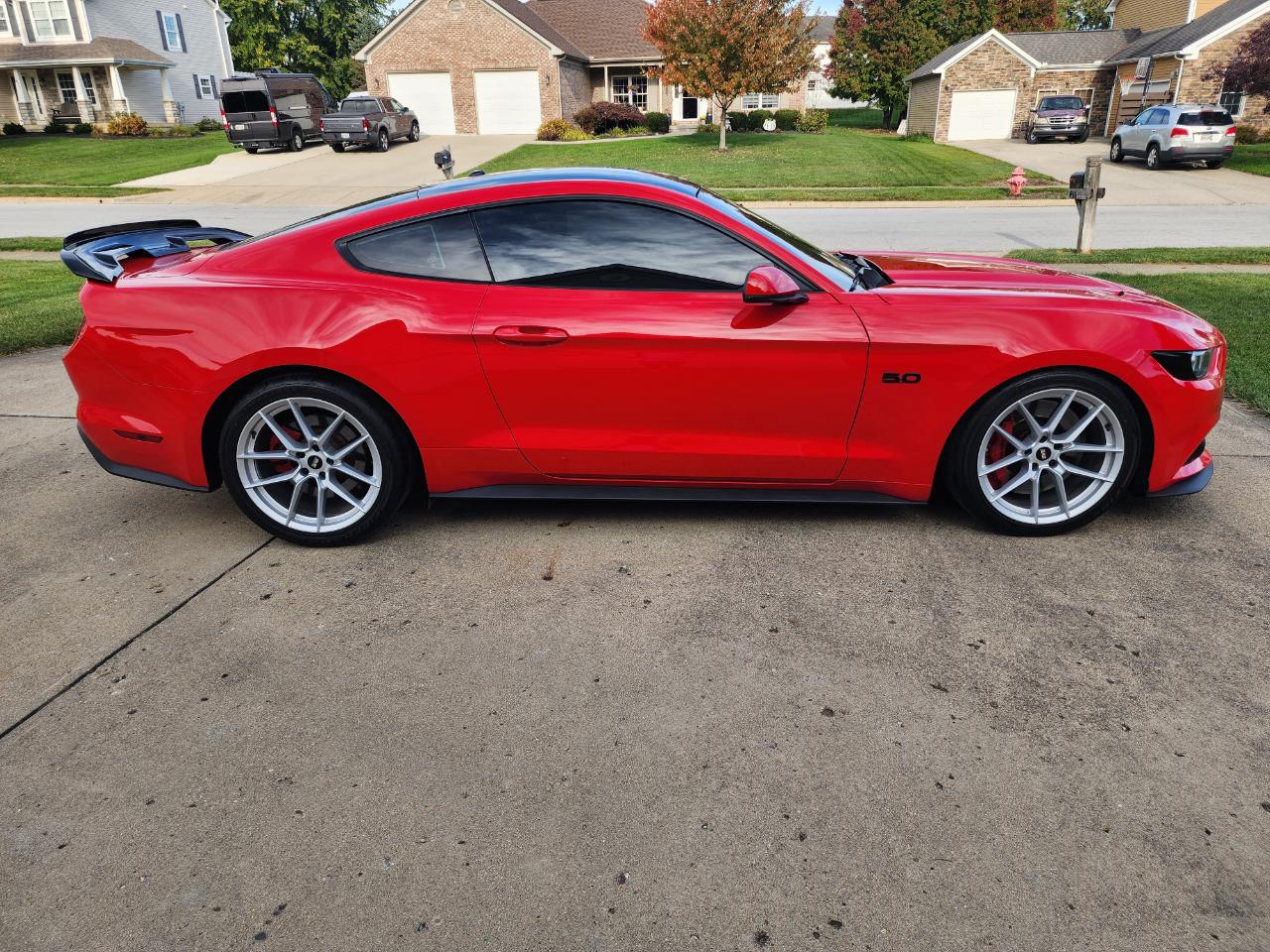 Ford Mustang 2dr Fastback GT Premium 2015