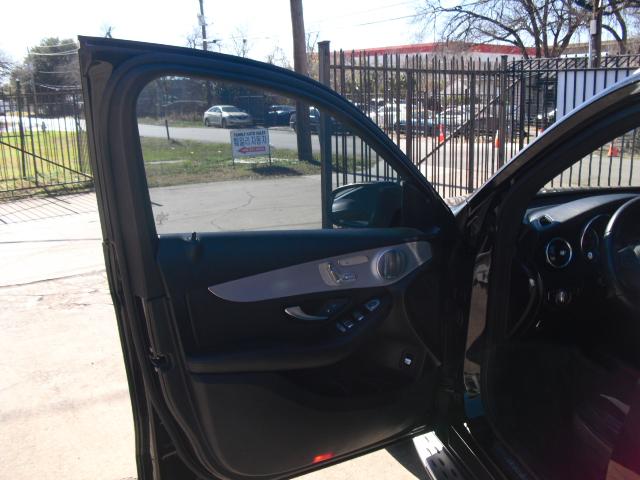 Mercedes-Benz GLC-Class GLC300 2019