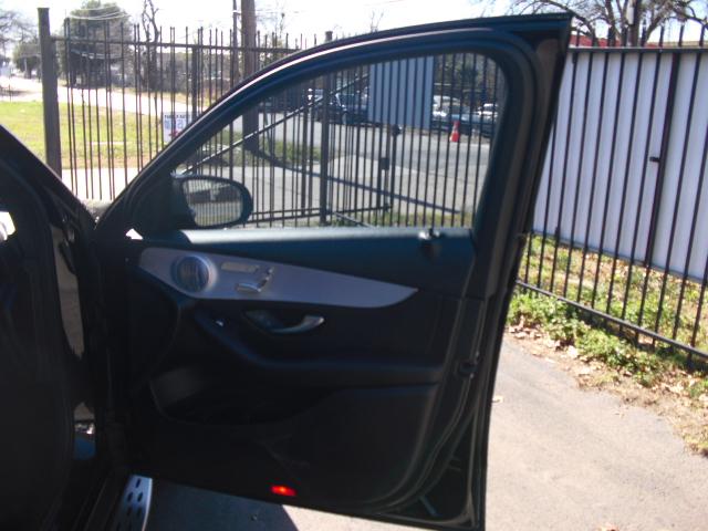 Mercedes-Benz GLC-Class GLC300 2019