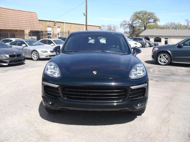 Porsche Cayenne Base 2016