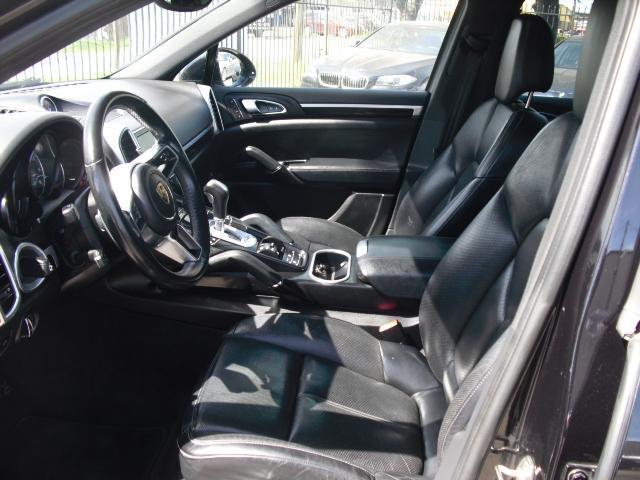 Porsche Cayenne Base 2016